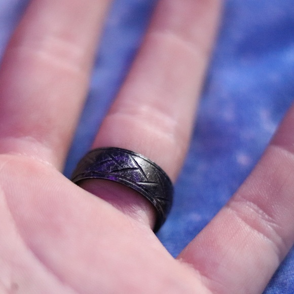 Black titanium steel ring - Picture 2 of 3